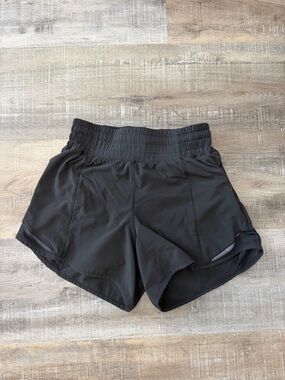 Lululemon Black Hotty-Hot High Rise Shorts 2.5 inch inseam - Size 0